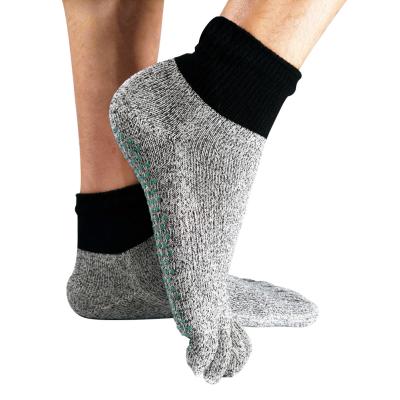 China Multi Purpose Anti Slip Outdoor Travel Cut Short Protector Soft 5 Toe Socks Travel Beach Wear Socks Non Resistant for sale