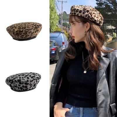 China Female painter Hat Korean Casual Art Simple Buddy Hat Korean autumn and winter fashion style leopard European and American classic hat retro beret for sale