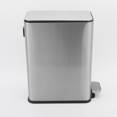 China Sustainable Kitchen Compost Bin Metal Trash Large Stainless Steel Waste Trash Bin Recycled Trash Can Liners OEM for sale