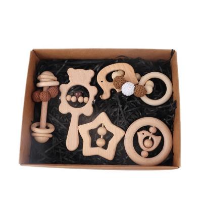 China New Bpa Free Wholesale Soft Natural Cute 5pcs Beech Wood Baby Teether Toy Crochet Rattle Gift Set Elephant Teether Wooden Bear Rattles for sale