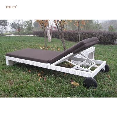 China Modern American Style Rattan Furniture Classic Convertible Living Room Rattan Sofa Sofa for sale