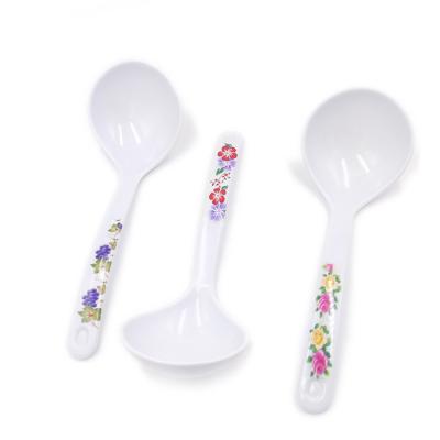 China Traditional Wholesale Custom Durable Heavy Duty Melamine Drop Spoon Kitchen Accessories Kitchen Accessories Long Handle Spoon for sale