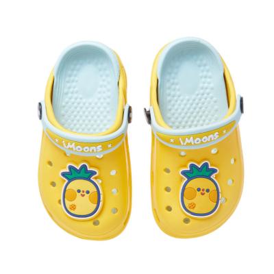 China Most Popular Children's Breathable Slippers EVA Summer Beach Garden Shoes for sale