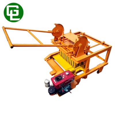 China Diesel Engine Free Drive Movable FLY ASH QM4-45 Pallet Block Machine For Rural for sale