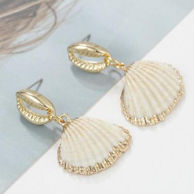 China Fashion Shape Bohemian Beach Shell Jewelry Travel Holiday Season Seashell Stud Earrings for sale