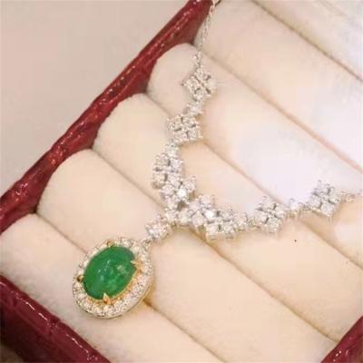 China New Hot Luxury Female Wedding Natural Emerald Necklace Jewelry Real 18k Solid Gold Necklace CLASSIC for sale