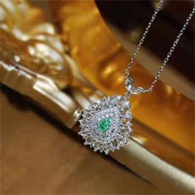 China Women CLASSIC Hot Sale Pure Natural Green Diamond Necklace 18K Gold Necklace Jewelry for sale