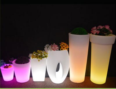 China Outdoor Decoration LED Flower Pots DC 5V 1A Li Ion Rechargeable Battery for sale