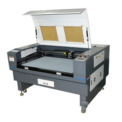 Cina Professional Manufacture Cheap Laser Machine Metal Engraving Machinery in vendita