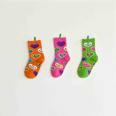 China High Quality QUICK DRY Cotton Sports Vendor Kid Breathable Stretch Smiley Face Sock for sale