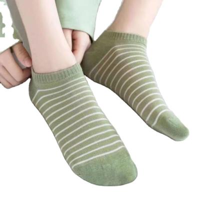 China New Design Running Women New Sustainable Fine Green Winter Non-slip Comfortable Socks Knitted Soft Short Socks for sale