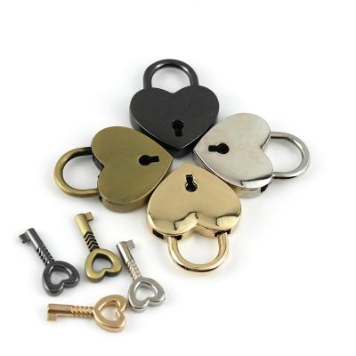 China Tiny Retro Heart Shape Zinc Alloy Padlock Tiny Suitcase Opens Set Alloy Bag Lock Bag Luggage Box Lock With Key for sale