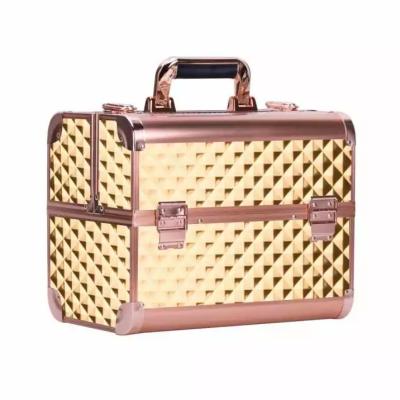 China Durable Gold Makeup Case With Trays Cosmetic Storage Cases Products Aluminum High Quality Makeup Box for sale