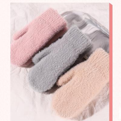 China Winter Fashion Mink Fur Gloves Women Fingerless Wrist Mitten Knitted Stretchy Mink Fur Gloves for sale