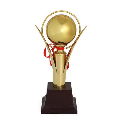 China New Europe Metal Trophy Originality Gold Plated Goods Metal Gold Silver Award Cup for sale