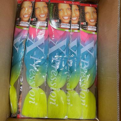 China Hot Selling Yaki 3 Tone Colored Synthetic Ombre Silky Afro Superb Curly Jumbo X-pressions Braiding Hair Extensions for sale