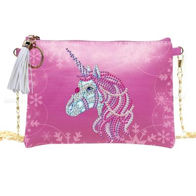 China Modern New Arrivals Unicorn Ladies Chain Bag Special Shaped Diamond Painting Wallet for sale