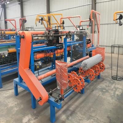 China Building Material Shops GST Double Yarn Chain Link Fence Wire Mesh Knitting Machine With High Capacity for sale