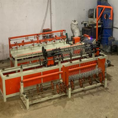 China Building Material Shops GST Multi Purpose Popular Semi Automatic Single Wire Chain Link Fence Machine for sale