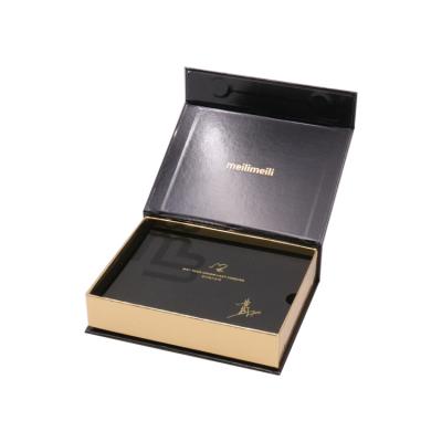 China Custom Wholesale Recyclable Luxury Black Foldable Cardboard Folding Magnetic Closure Gift Box Packaging for sale