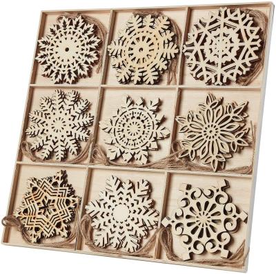 China USA MACTING 27pcs Wooden Snowflakes Shaped Embellishments Hanging Ornaments For Christmas Decoration for sale