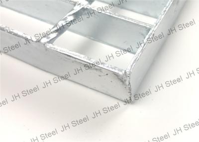 China Serrated Mild Steel Walkway Mesh Pressure Welded Hot Dipped Galvanized for sale