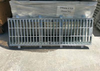 China Rectangular Galvanised Steel Drain Covers Big Mesh Good Rust Protection for sale