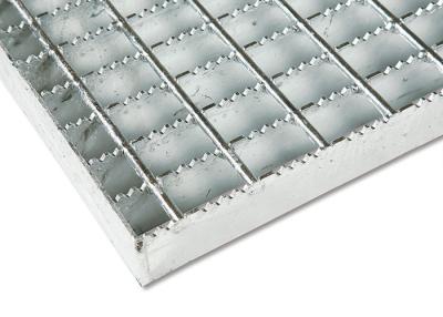 China Anti Rust Stainless Steel Bar Grating Optional Serrated / Algrip Surfaces for sale