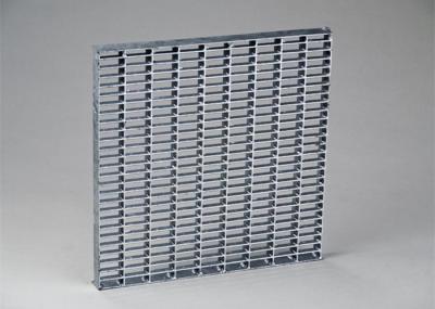 China 25 X 4.7mm Galvanized Walkway Special Shaped Steel Open Mesh Flooring for sale