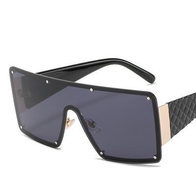 China One-piece designer Sunglasses Famous Brands flat surface rivet sunglasses 2022 fashion sunglasses polarized sunglasses for sale