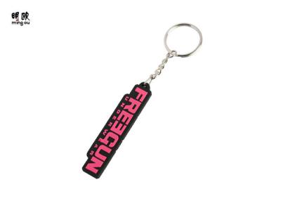 China Prägeartiger Buchstabe PVC-Schlüsselanhänger, moderner Silikonkautschuk Keychain-Ring-Halter zu verkaufen