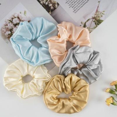 China Large Layout 6cm Xxl Jumbo Mulberry Silk Hair Scrunchie Leopard Silk 100% Hair Ties for sale