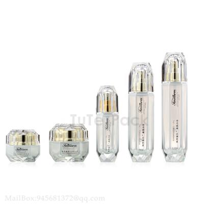 China Beauty cosmetic care set beautiful empty perfume bottle 40ml 100ml 120ml beautiful bottle for hair oil for sale