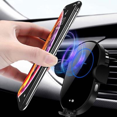 China Magnetic Qi Wireless Charging Car Phone Holder (Black) for Iphone 12 and 13 for sale