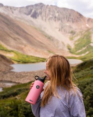 China Sustainable Portable Road Trip 16 Ounce Vacuum Flask 304 Stainless Steel Water Bottle Coffee Mug for sale