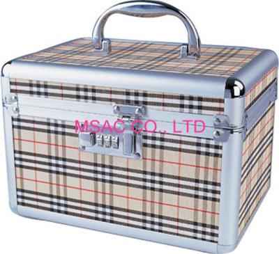 China Small Aluminum Makeup Train Case, Aluminum Cosmetic Carrying Boxes for sale