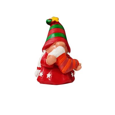 China Global Grocery Trinkets Zakka Resin Figurine Santa Christmas Gift Creative Home Decorations for sale