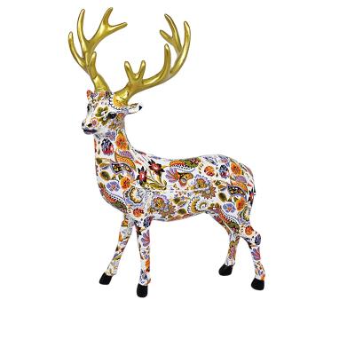 China Water World Modern Colorful Transfer Printing Resin Deer Decoration For Living Room TV Cabinet for sale