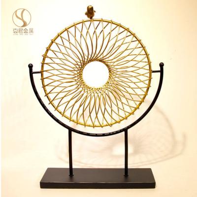 China Europe Fashion Interior Golden Modern Creative Home Opens TV Cabinet Entrance Decoration Art Crafts Metal Craft Supplier for sale