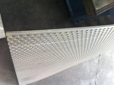 China Aluminum Perforated Metal Sheet , Low carbon Punch Steel Plate With Holes for sale