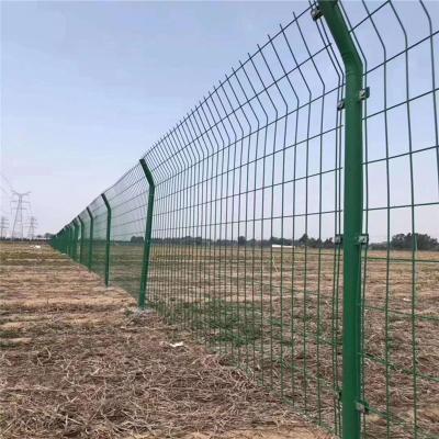 China Easily Assembled Road Guardrail Wire Mesh Breeding Fence Wire Mesh for sale