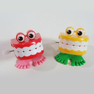 China Yellow Plush Wind Up Toys A Variety Of Dental Toys Halloween Toys Dropshipping Wholesale Price for sale