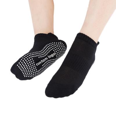 China 2020 factory professional free sample breathable women non slip ankle pilates yoga custom sock for sale