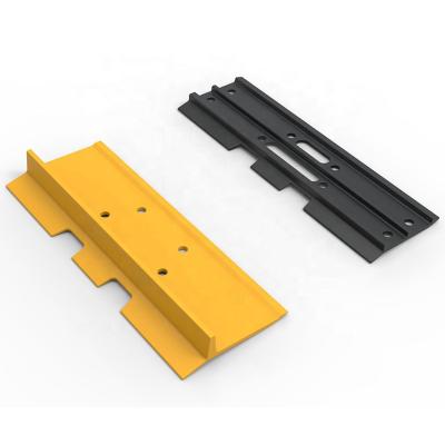 China Construction worksÂ   Excavator Bulldozer Swamp Track Launch d4 Connecting Link Roller Chain Guard Track Shoe for sale