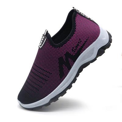 China 2022 New Fashion Spring Sneakers Men's Lightweight Soft Bottom Outdoor Hiking Sports Shoes Breathable Slip On Shoes for sale