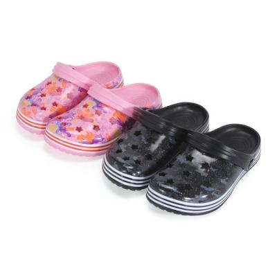 China Massage Printing Classic Design Baby Shoes Garden Shoes Clogs for sale