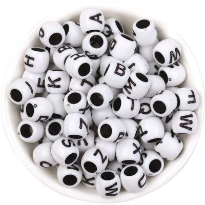 China Hot Sale 100pcs DIY Beads Large Colorful Acrylic Loose Hole English Letter Beads Set For DIY Jewelry for sale