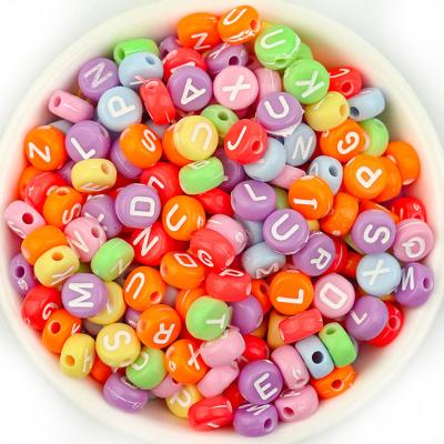 China Hot Sale DIY Fashion 100pcs/bag Colorful Loose Beads DIY Beaded Acrylic English Letter Beads Sets for sale