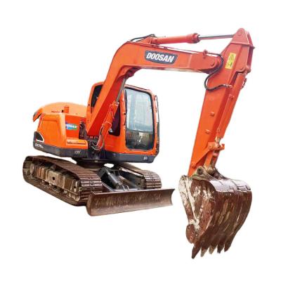 China The 7.5 tonused excavator doosan imported from South Korea with good quality are cheaply sold 0.3MÂ ³ en venta