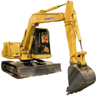 中国 used komatsu pc60-7 crawler excavator used micro excavator good price for sale 0.37mÂ ³ 販売のため